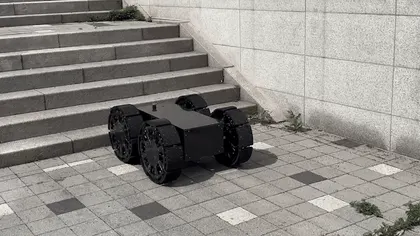 Physical stair-climbing test clip for the T-pedal wheel robot